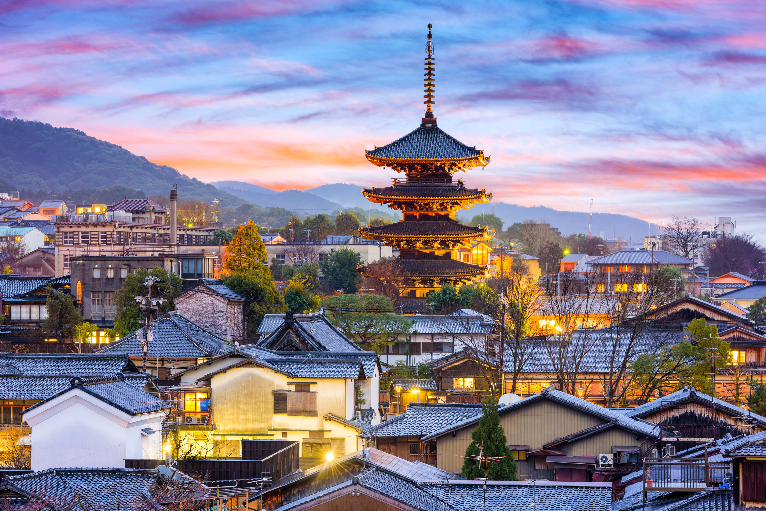 Yasaka Pagoda at night, in Gion, Kyoto old town