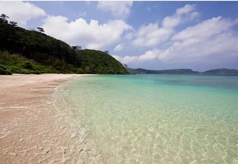 La magnífica playa Shirahama.