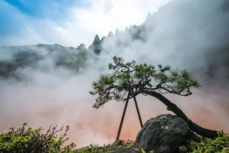 L'une des sources chaudes des Huits enfers de Beppu