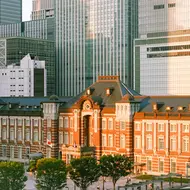 A large building in the middle of the city