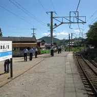 JRShikoku-Yosan-line-Tsushimanomiya-station-platform
