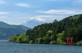 Mount Fuji from Hakone lake