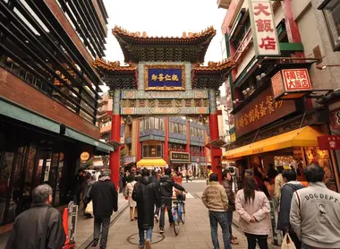 Les Chinatown japonais sont en plein effervescence : de Yokohama à Nagasaki,tous préparent activement le Nouvel An