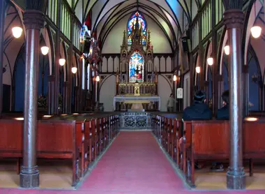 L'intérieur de l'église Oura (Nagasaki), dont les vitraux ont été importés de France.