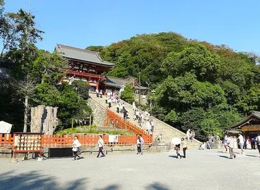 Tsurugaoku Hachiman-gû