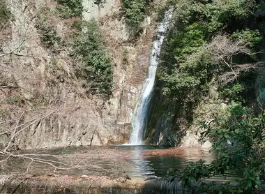 Medaki, una de las 4 cascadas de Nunibiki en Kobe.