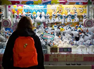 A crane game at a games arcade, Nakano Broadway