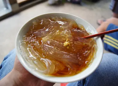 Tokoroten, noodles made from agar-agar jelly