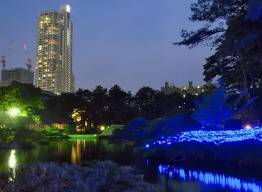 Tanabata en el jardín Shukkei-en de Hiroshima.