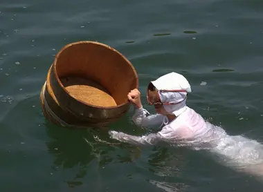 Ama divers