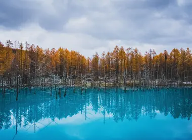 L'étang bleu de Biei