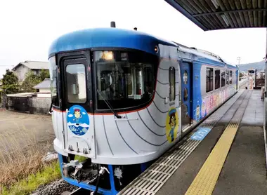 Japan Visitor - kuroshio-train-4.jpg